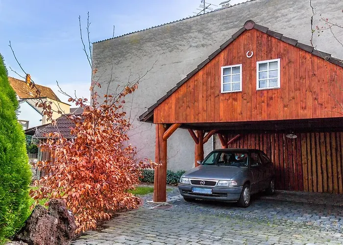 韦伯罗灵格公寓 *